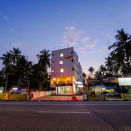 Hotel Luxe Vue - Premium à Thiruvananthapuram Extérieur photo