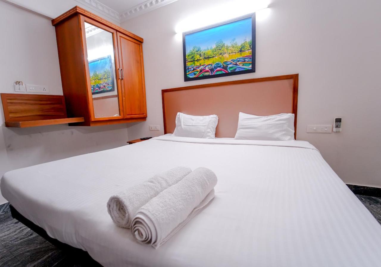 Hotel Luxe Vue - Premium à Thiruvananthapuram Extérieur photo